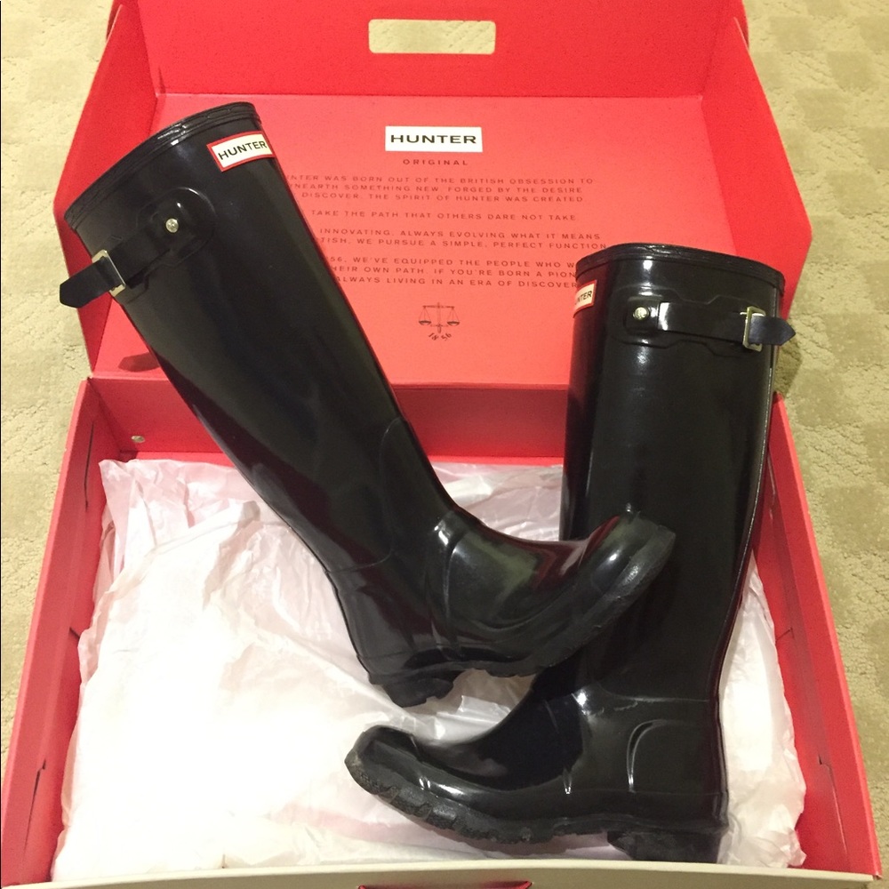 Black glossy tall hunter rainboots